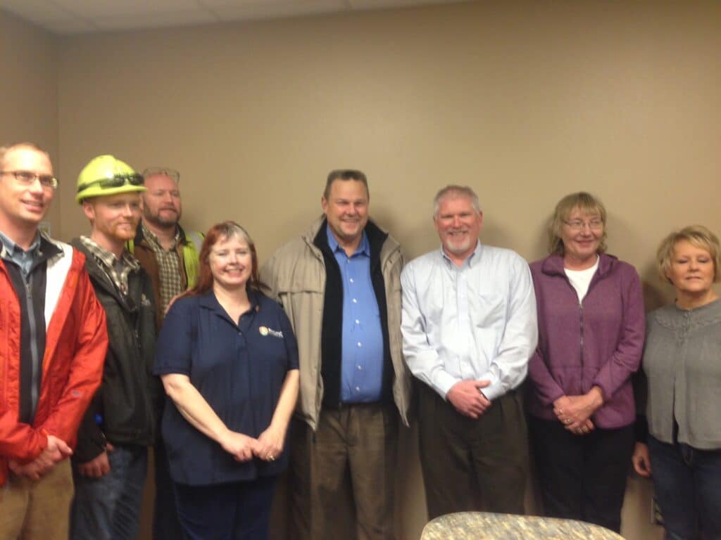 Senator-Tester-with-employee-owners-and-Jeff-Millhollin1